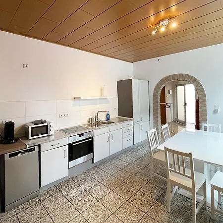Spacious Flat With Terrace In Herten 黑尔滕